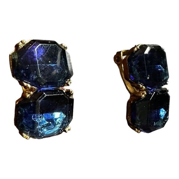 Vintage Blue‎ Clip-On Earrings - Picture 4 of 4